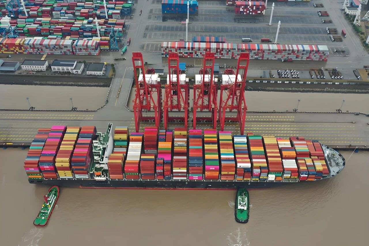 美国海关正式公告：对所有国家加征10%关税！豁免清单公布